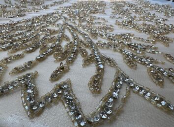 Bdfashionone all over luxury design, 4.5 yard, Rhinestone, luxury dress, crystals, gown dress, special design, high fashion, wedding dress - Image 4